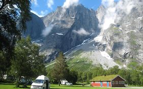 Maison De Vacances Trollveggen Camping À